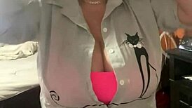 i'm fingering this big pussy sooo nicely