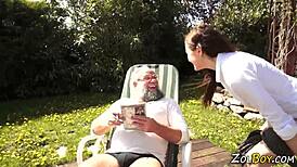 Dei meu c�zinho at� o talo gr�vida de nove meses