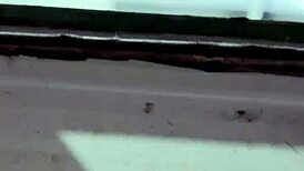 Gravei Escondido Meia-Irmã e Amiga Fudendo no Banho!