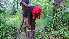 Ebony Amateur's Passionate Bush Encounter