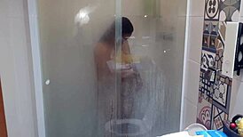 depilando o maior bucet�o do brasil with hairy latina