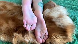 Hey, worship my sexy feet and toes with Nika's domination