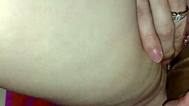 मेरी जीएफ बड़ी डिल्डो से खेल रही, कितना हॉट! 😍🍆