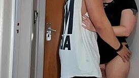 Arrastei a Kitty De Um Show De Rock Para Comer Esse Rabo Gostoso