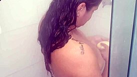 depilando o maior bucet�o do brasil with hairy latina