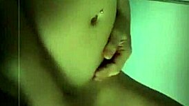 teen masturbates on webcam, solo session