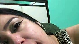 Big latina babe deepthroat oral pleasure