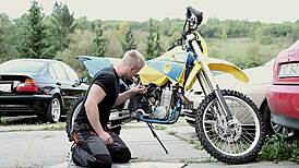 Watch licie c blow that big prick like a dissolute teen?