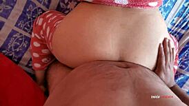 mi madrastra despertó caliente y me llamó pa’ ayudarla.