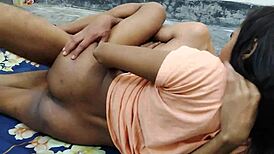 हनीफ पीके और पोपी हार्ड राइड करते हैं बिग ब्लैक कॉक के साथ डेशी शूट में