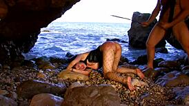 टाइट गर्लफ्रेंड के साथ रफ बेयरबैक सेक्स