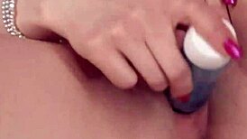 gorgeous beauty masturbates with vibrator 😍