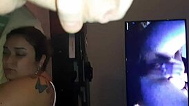 Mi Marido Masturbándose Por Zoom Con Su Ex Mientras Duermo