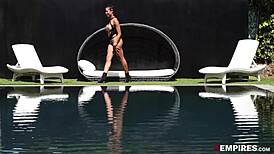 Kira Noir Cums For Wet Black Pussy