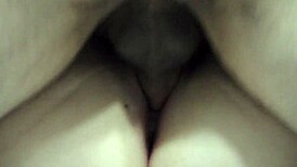 Impregnating my girlfriend with a deep creampie feels amazing