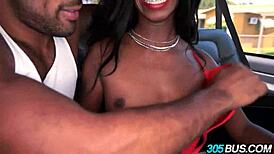 Ghetto Black Girl in Public Reality