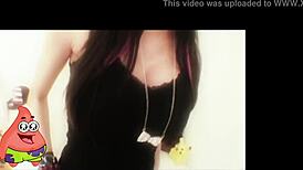 yo, check this 19-year-old emo with massive boobs in wild downblouse action