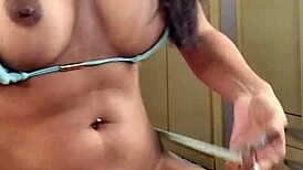 Gostosa Tarada Acordou Com Vontade De Dar O Cuzinho E Terminou Levando Gozada Na Buceta!