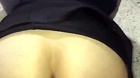 Mi Hermanastra Limpia y Me La Cojo en el Piso Antes de que Llegue Mamá, ¡Dice No al Sexo Casero! 😱