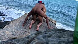 Comendo Ela Pela Primeira Vez No Ar Livre! Novinha Safada Na Praia Completo No Red!