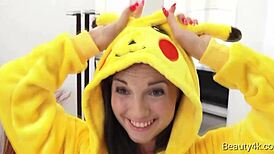 क्रिस्टि ब्लैक उसकी जेब की राक्षस को वश में करती है