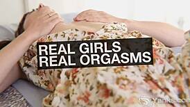 Why does Yanks honey Abbie’s squirting pussy look so tempting?