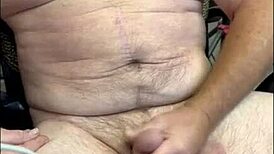 rubbing one out with daddy's help 😏