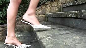 fantastico threesome with teen, milf, and licking