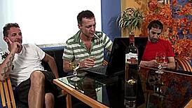 chanel trying bdsm for the first time, so sensual! 😘🔗