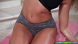 omg, coach totti givin’ me that big dick i’m cravin’, angelika gray can’t get enuff!