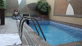 Não aguentei o tesão e dei cuzinho e bucetinha pro diretor sem camisinha!