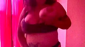 hot sexy nena in lingerie gets cumshot