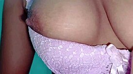 SHAREE WALI INDIAN VILLAGE BHABHI NE BOHOT MAJHA LIYE CHUT CHATAI KI