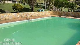 FINAL DE SEMANA NA FAZENDA CHEIO DE TESÃO METI O PAU NA BUCETA DESSA MORENA TATUADA