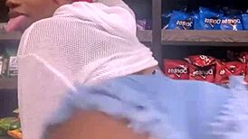 Keisha Minaj Twerkin’ at New City Deli with Stunning Moves. Outdoor Amateur Roleplay Captures Ebony Charm.