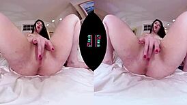 siouxsie q jerks off with dildo