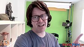 Yorkshire Geek Sprays Cum on Brit Babe's Face, Wow!