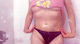 Fingering Wet Pussy And Teasing Big Ass