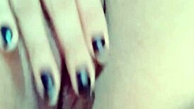 lo borraron pero lo volvi a subir miralo antes que lo borren de nuevo madrastra bisexual se da una rica metida de dedos y se masturba bien rico cuando se toca casero real amateur