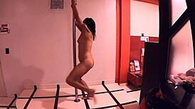 Nude Sexy Dancing!