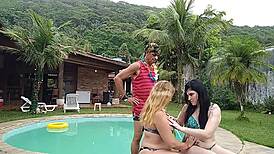 what's happening in this brazilian mansion orgy with snow white and mike?