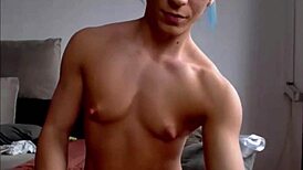 I’m obsessed with this dream muscle girl on cam!