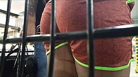 Subrinnha safada no mercado levo o casado pro depozito e deu sua bucetinha