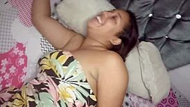 मैं आराम कर रही थी मेरी बड़ी अस्स पर जब मेरा बॉयफ्रेंड पीओवी ब्लो जॉब और फकिंग से इंटरप्ट किया, ओह नो