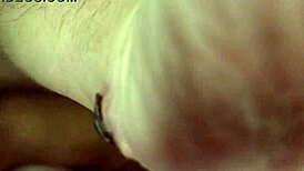 मैं आराम कर रही थी मेरी बड़ी अस्स पर जब मेरा बॉयफ्रेंड पीओवी ब्लो जॉब और फकिंग से इंटरप्ट किया, ओह नो