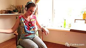 yanks beauty ezmerelda cums hard to music in solo hairy session