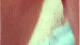 Safada gostosa sensualizando em vídeo pro amigo