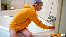 karol gajda’s bath time got me jerkin’ off hard