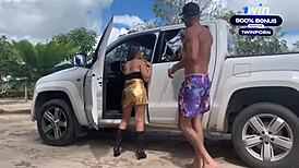 Man, the boss Vivi Capetinha showed up at her farm, and guess what, my worker Vagninho ended up drilling her tight ass, intense scenes full on Red!