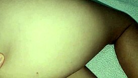 सौतेली बहन की पैंटी से खेलते ही मेरा लंड खड़ा हो गया